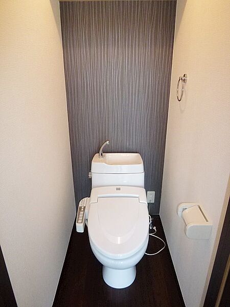 トイレ：温水洗浄便座