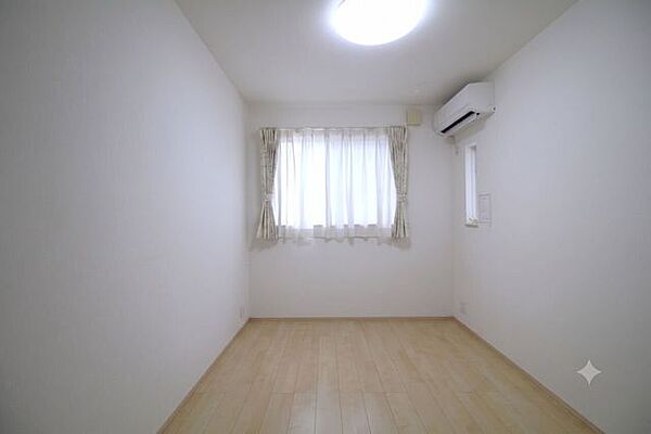 洋室を拡大表示