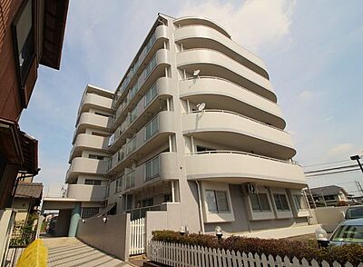 外観:6階建てのマンションです。矢作橋駅まで徒歩約11分で、電車のご利用にも便利な立地です。 外観:6階建てのマンションです。矢作橋駅まで徒歩約11分で、電車のご利用にも便利な立地です。