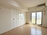 洋室：＊洋室8帖＊家具を置いても十分なスペースを確保できるゆとりの住空間！