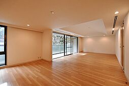 駒沢ガーデンハウス 1階3LDKのリビング/ダイニング