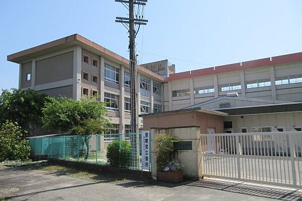 画像23:【小学校】姫路市立花田小学校まで793ｍ