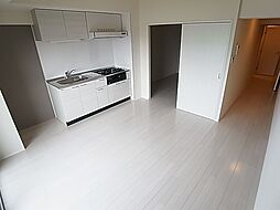 レジデンス・ラフィネ 202 2階1LDKのリビング/ダイニング