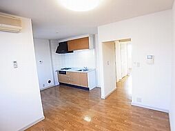 サンミラドールA 202 2階2DKのリビング/ダイニング