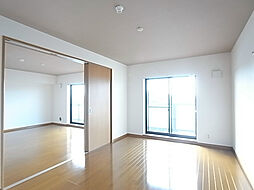 グランド・カオルII 302 3階2LDKのリビング/ダイニング