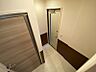 玄関：同物件別部屋