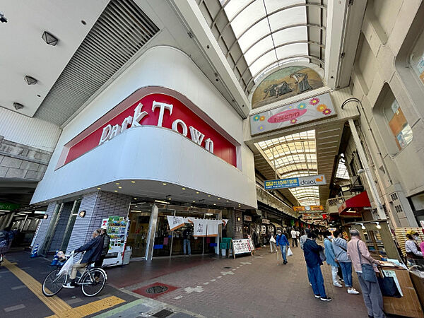 画像26:ショッピング施設「神戸パークタウンまで864m」