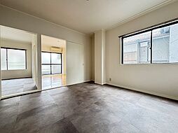 サンライズ山三 202 2階2DKのリビング/ダイニング