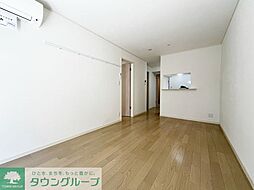 グランシャリオ 102 1階1LDKのリビング/ダイニング