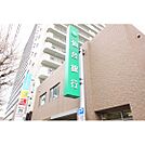 銀行「仙台銀行仙台東口支店まで885ｍ」