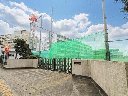 仙台市立宮城野中学校730m