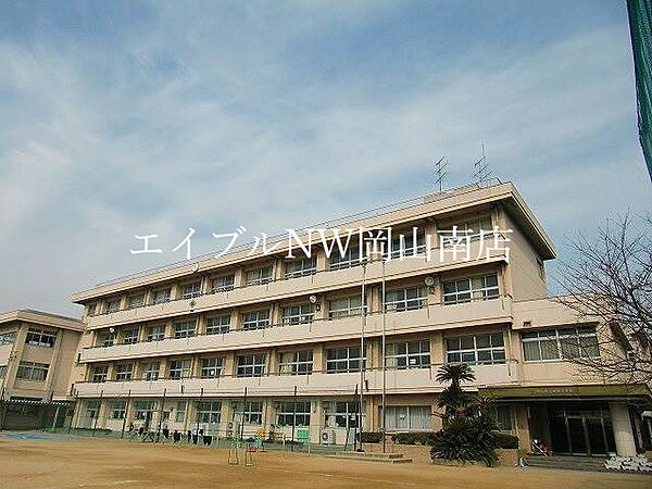 画像24:岡山市立妹尾小学校 577m