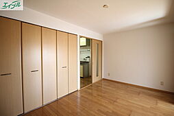 JR山陽本線 岡山駅 バス40分 大福中学校下車 5.7kmの賃貸マンション 5階2LDKのリビング/ダイニング