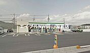 ファミリーマート岡山長岡店 621m