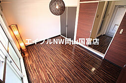 JR山陽本線 高島駅 徒歩23分の賃貸マンション 3階1Kのリビング/ダイニング