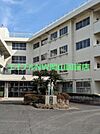 岡山市立旭竜小学校 733m