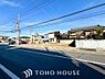 外観：単に見た目や質感の良さを、追求するだけではありません。私たちは、建物の基礎や構造といった、目には見えにくい部分にこそ、徹底的にこだわります。住む人の、未来と安全を支える、誠実な家づくりをお届けします。