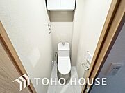 清潔な空間であって頂けますように、目に留まるだけではなく、汚れをふき取り易いフロアと壁紙をチョイス。