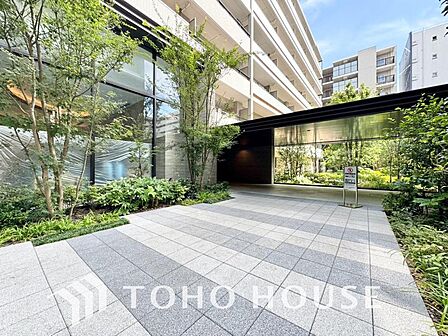 毎日の何気ない「いってきます」「ただいま」に幸せを感じられる、そんな住まいのもっと先へ。気持ちよく住んでほしい、気持ちを込めて・・。お住まい購入に向けての質問、疑問。些細な事でも何でも質問して下さい。