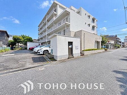 「快適」は「家」と「街」と「環境」が調和した時に訪れるのだと、改めて感じさせてくれます。物件の「陽当り」や「通風」、「周辺環境」や「街並み」など、資料には掲載していない情報をぜひ現地でご確認ください。