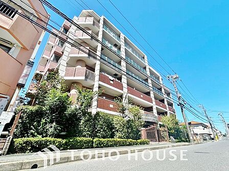 物件の陽当りや通風、周辺環境や街並みなど、資料には掲載していない情報をぜひ現地でご確認ください。実際に暮らす目線で歩くことで、周辺の音や時間帯による光の変化など、五感で納得のいく住まい選びが行えます。