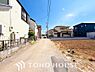 外観：閑静な住宅地に佇む「住まい」は季節・気候・時代の背景に捉われない珠玉の空間を実現しました。洗練されたデザインと高い機能性が融合し、日々の暮らしに深い安らぎと、色褪せない特別な価値をあなたへと届けます。