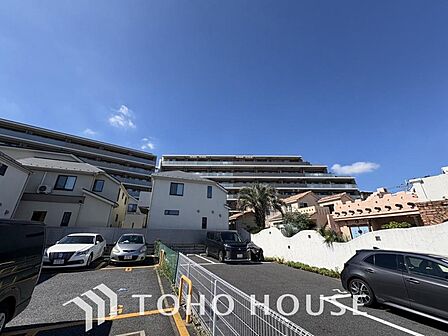 おしゃれな雰囲気や自然の潤い、親しみやすさといった個性を、街に新たな価値を齎し続けることでしょう。
