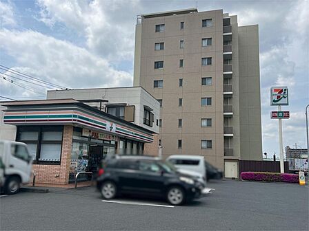 セブンイレブン 鴻巣赤見台店(32m)