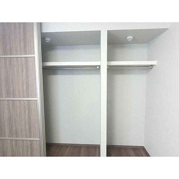 Ｄ−ＲＯＯＭ羅漢町