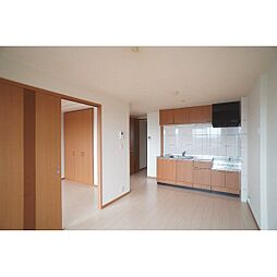 サンライズ・ガーデン 302 3階2LDKのリビング/ダイニング