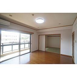 パークヒルズ・ツルベＡ棟 205 2階3LDKのリビング/ダイニング