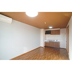 ファミール2000 A303 3階2LDKのリビング/ダイニング