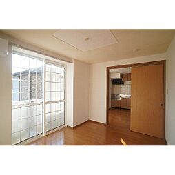 ミレニアムＢ 202 2階3DKのリビング/ダイニング