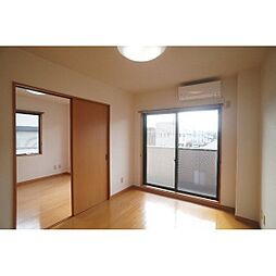 アンボワーズ 201 2階2DKのリビング/ダイニング