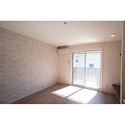 カトゥルヴァン 203 2階1Kのリビング/ダイニング