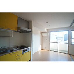 マリオーネ八千代 203 2階1LDKのリビング/ダイニング