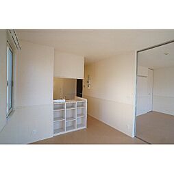 ＣＯＷＺ 103 1階2DKのリビング/ダイニング