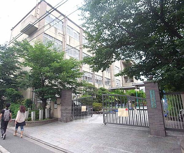 画像27:西院小学校まで260m 四条春日通り少し北にあります