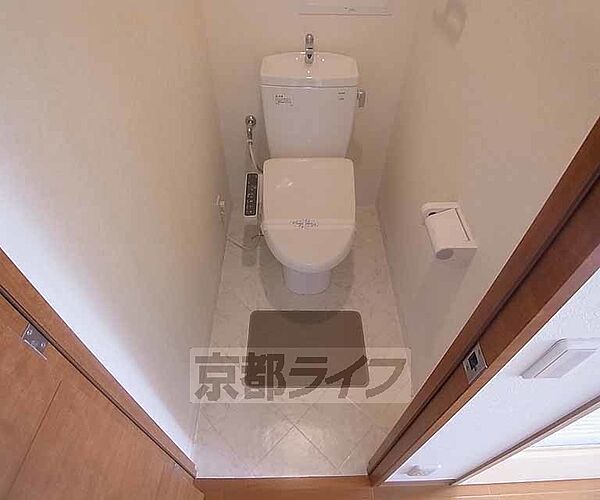 画像7:清潔感のある洋式トイレです。