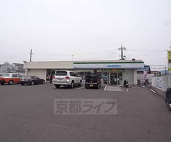 画像19:ファミリーマート天神川高辻店まで309m 天神川四条を南に下がったところにあります。駐車場が広いコンビニです。