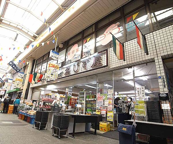 画像23:えびすやまで10m 枡形商店街の花形スーパー