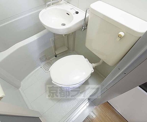 画像7:清潔感あるトイレです