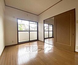 クリアサガ嵐山 102 1階2LDKのリビング/ダイニング