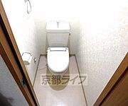 広々としたトイレです。