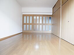 アクシス中川 505 5階1Kのリビング/ダイニング