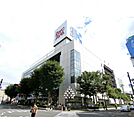 カワトクデパート徒歩5分(ショッピングセンター)まで400m