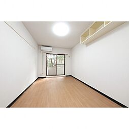 アトムス 3階1Kのリビング/ダイニング