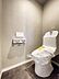 トイレ：トイレは温水洗浄機能付き  