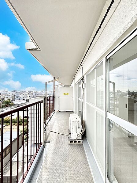 心地よい風を感じながらお洗濯物が干せそうです