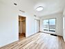 室内：ウォークインクローゼットがあるお部屋！季節ごとの入れ替えも不要で便利です。 